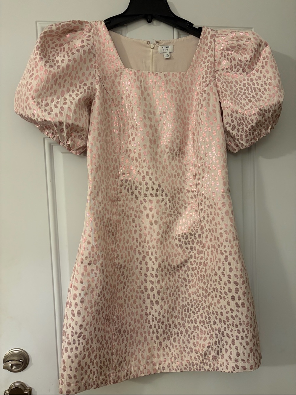 crown & ivy Blush Pink Puff-Sleeve Metallic Dot Party Dress